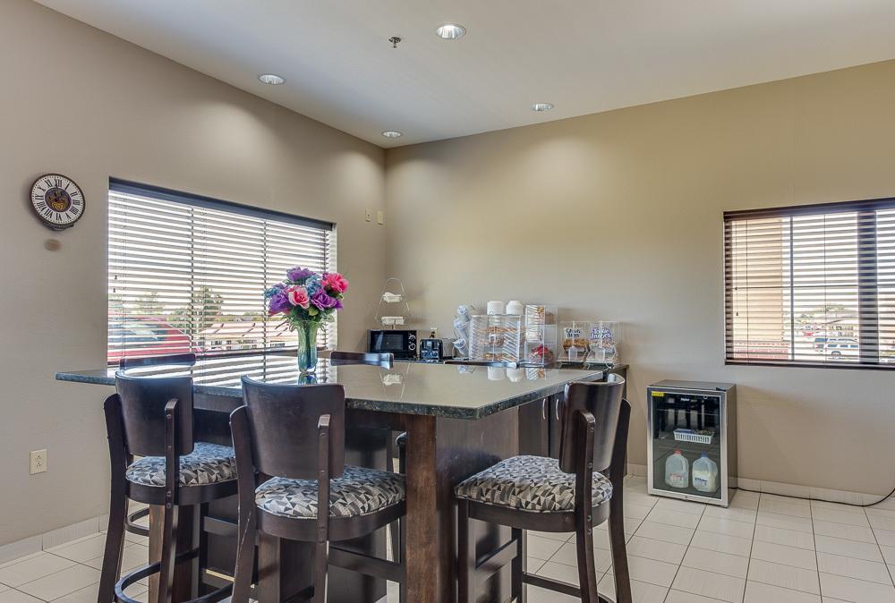 Executive Inn & Suites Cushing Екстериор снимка